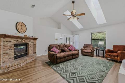 1335 Bee Street, Orange Park FL - photo 9 of 34