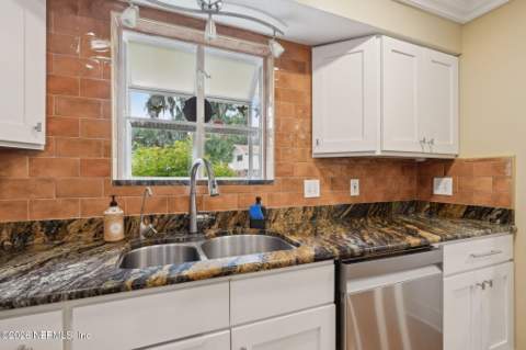 11257 Portside Drive, Jacksonville FL - photo 15 of 72