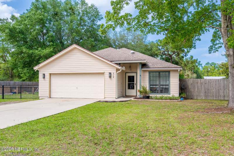 3 bedroom Single Family Residence at 424 Jefferson Avenue, Ridgecrest, Orange Park — photo 2
