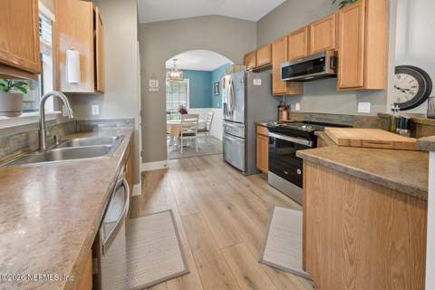 424 Jefferson Avenue, Orange Park FL - photo 13 of 48
