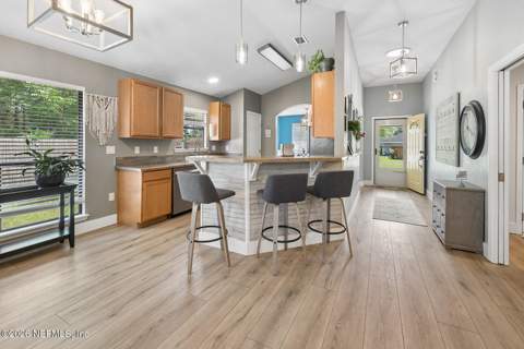 424 Jefferson Avenue, Orange Park FL - photo 14 of 48