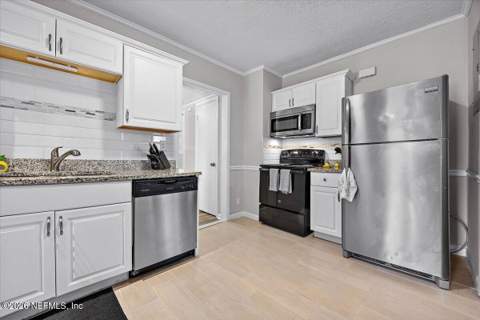 1503 Pershing Road, Jacksonville FL - photo 10 of 36
