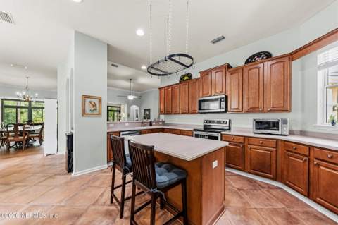 1015 Green Pine Circle, Orange Park FL - photo 14 of 46