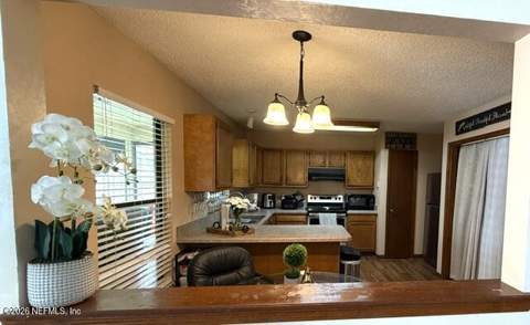 11651 Kennewick Court, Jacksonville FL - photo 9 of 21