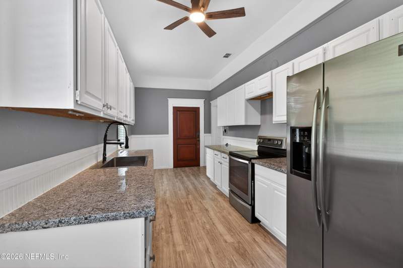3 bedroom Single Family Residence at 9172 2nd Avenue, Armstrong Riverview, Jacksonville — photo 5