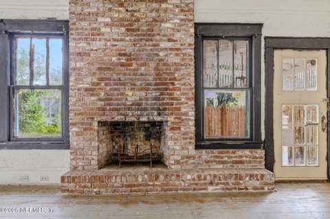 4313 Hiawatha Street, Jacksonville FL - photo 7 of 35