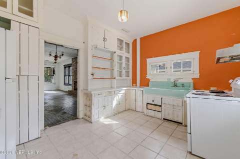 4313 Hiawatha Street, Jacksonville FL - photo 9 of 35