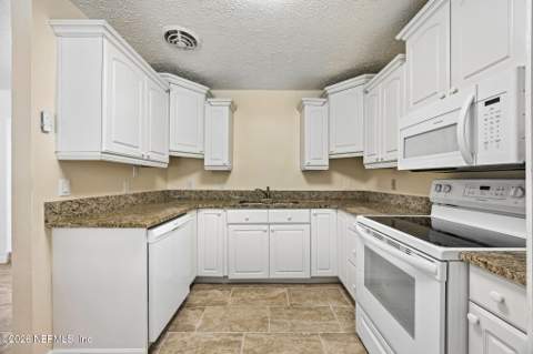 2119 Bourget Drive, Jacksonville FL - photo 8 of 27