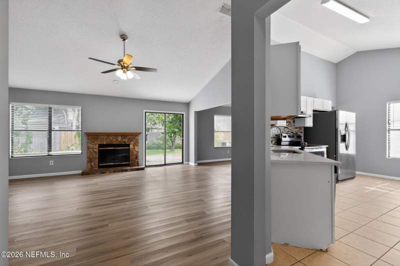 3 bedroom Single Family Residence at 3939 English Colony Drive, Colonial Pines, Jacksonville — photo 4