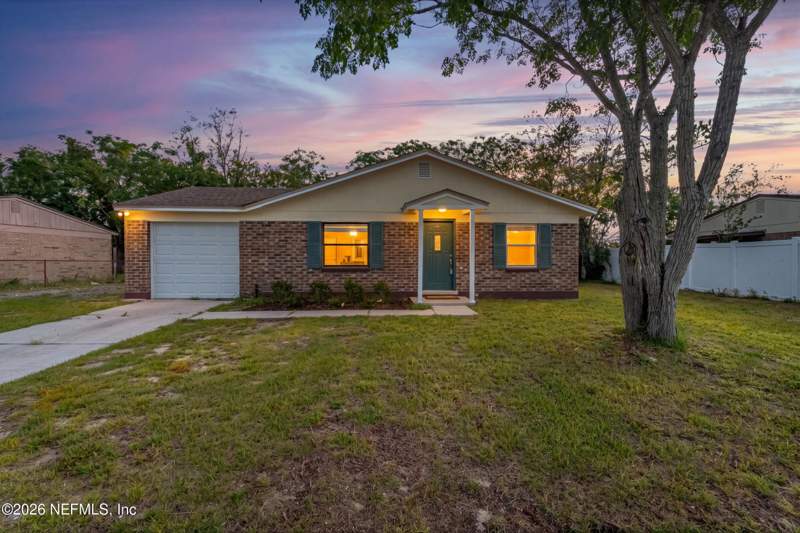 3 bedroom Single Family Residence at 2224 Mindanao Drive, Sandalwood, Jacksonville — photo 2