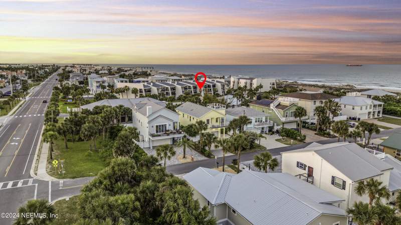 5 bedroom Single Family Residence at 10 3rd Street, St Augustine Beach, St. Augustine — photo 2