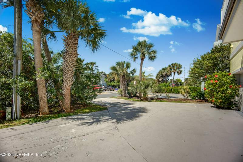 5 bedroom Single Family Residence at 10 3rd Street, St Augustine Beach, St. Augustine — photo 4