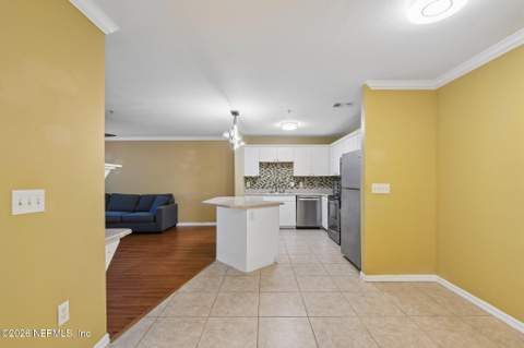3591 Kernan Boulevard #208, Jacksonville FL - photo 8 of 37
