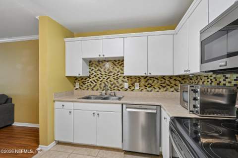3591 Kernan Boulevard #208, Jacksonville FL - photo 22 of 37