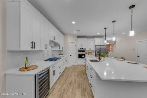 8861 Amalfi Court, Jacksonville FL - photo 12 of 50