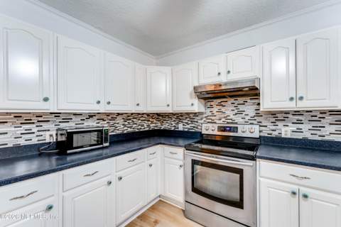522 3rd Avenue, Jacksonville Beach FL - photo 13 of 26