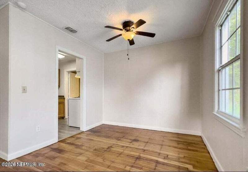 3 bedroom Single Family Residence at 884 Detroit Street, Harveys Addition, Jacksonville — photo 3
