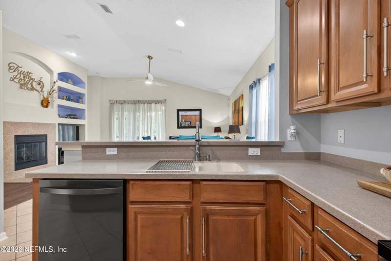 4 bedroom Single Family Residence at 14816 Falling Waters Drive, Bartram Springs, Jacksonville — photo 5