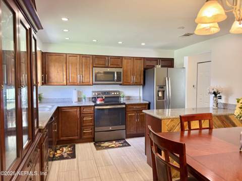 5155 Broken Arrow Drive, Jacksonville FL - photo 10 of 33