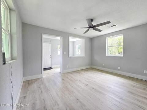 1413 W 21st Street, Jacksonville FL - photo 7 of 37