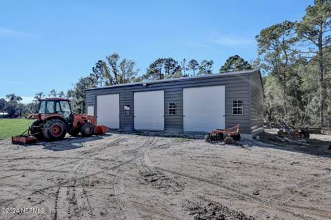 141 Woods Road, San Mateo FL - photo 9 of 64