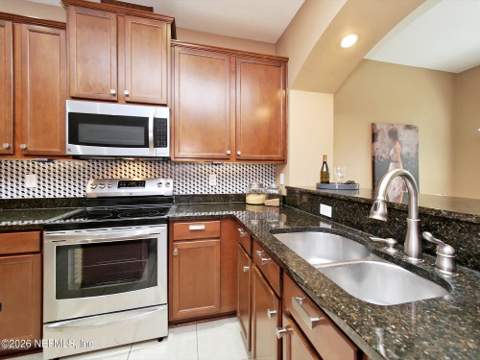 14525 Amelia Cove Drive, Jacksonville FL - photo 9 of 56