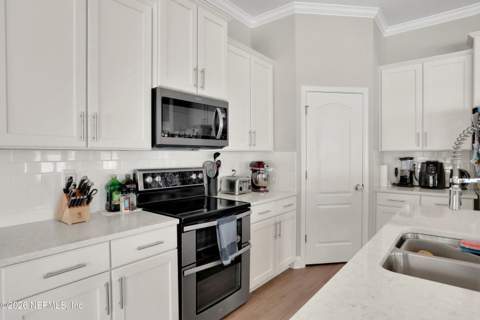 1208 Castle Trail Drive, St. Johns FL - photo 18 of 95
