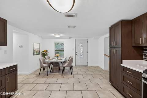1619 Hammond Boulevard, Jacksonville FL - photo 10 of 40