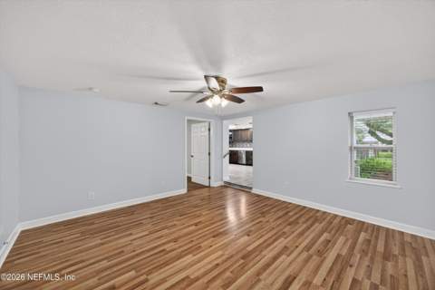 1619 Hammond Boulevard, Jacksonville FL - photo 15 of 40