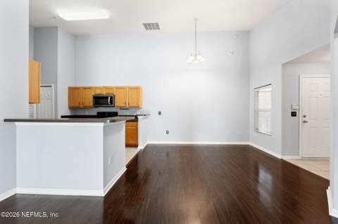 1465 Manotak Point Drive #204, Jacksonville FL - photo 7 of 25