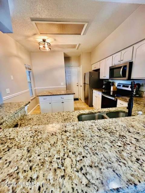 1829 Ashmore Green Drive, Jacksonville FL - photo 12 of 41