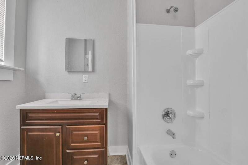 3 bedroom Single Family Residence at 1018 Frazier Street, Hendersonville, Jacksonville — photo 2