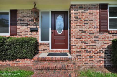 8544 Sanchez Road, Jacksonville FL - photo 7 of 49