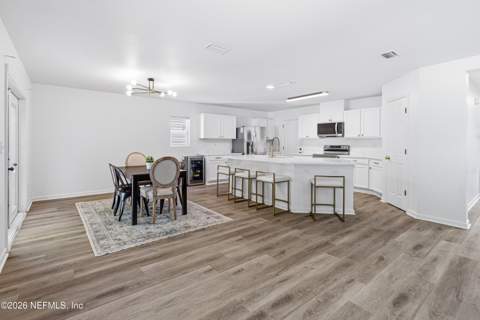 12101 Alexandra Drive, Jacksonville FL - photo 11 of 32