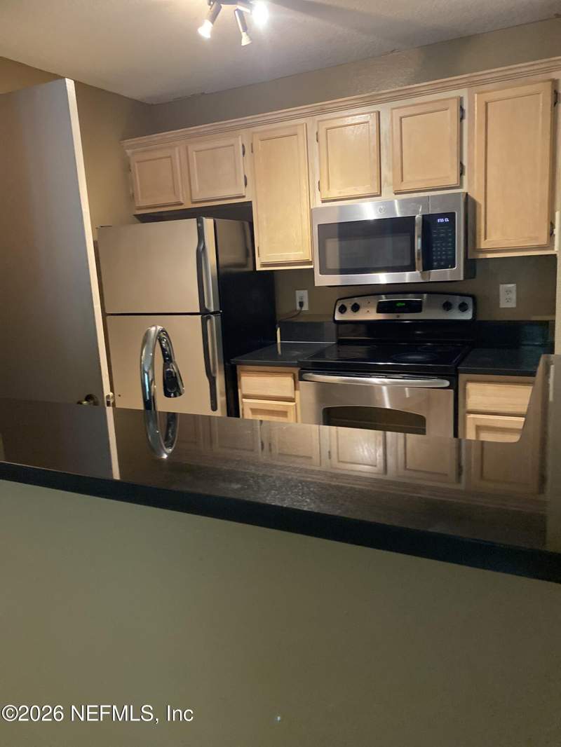 1 bedroom Condominium at 7701 Timberlin Park Boulevard #514, Villas Of Timberlin, Jacksonville — photo 2