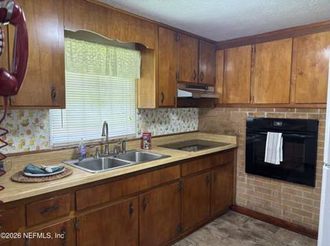 1644 Lessard Circle, Jacksonville FL - photo 7 of 26