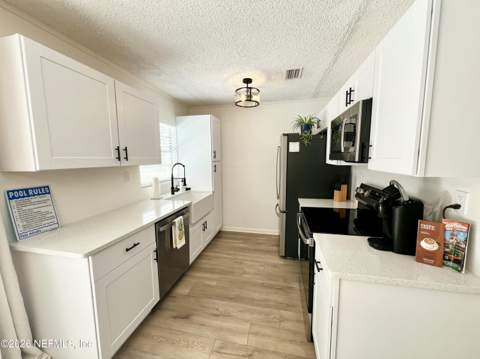 300 E Lattin Street, Hastings FL - photo 10 of 36