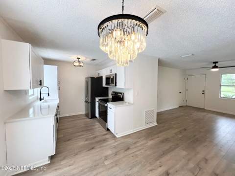 300 E Lattin Street, Hastings FL - photo 11 of 36