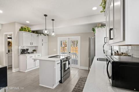 2851 Post Street, Jacksonville FL - photo 12 of 32