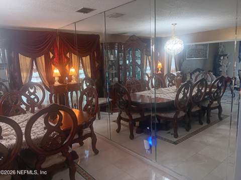 5394 Oak Bay Drive, Jacksonville FL - photo 14 of 74