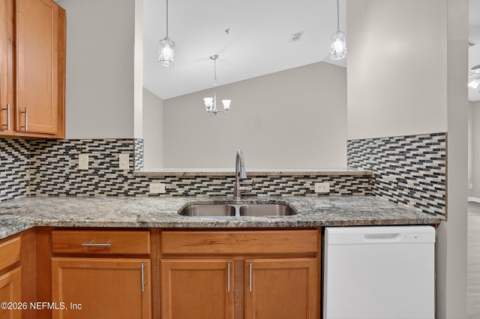 575 Oakleaf Plantation Parkway #714, Orange Park FL - photo 23 of 34