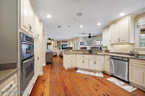 14154 Mandarin Road, Jacksonville FL - photo 9 of 53