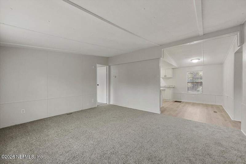 3 bedroom Mobile Home at 1480 Brangus Road, Middleburg, Middleburg — photo 2