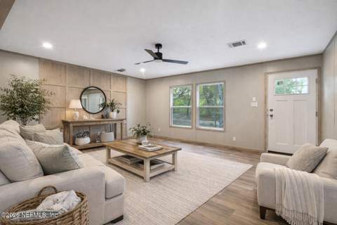6109 Center Circle, Keystone Heights FL - photo 9 of 48