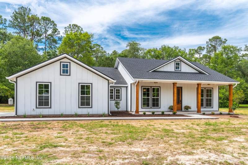 3 bedroom Single Family Residence at 8021 Yellow Pine Circle, Glen St Mary, Glen St. Mary — photo 3