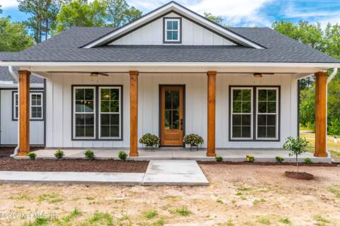 8021 Yellow Pine Circle, Glen St. Mary FL - photo 9 of 56