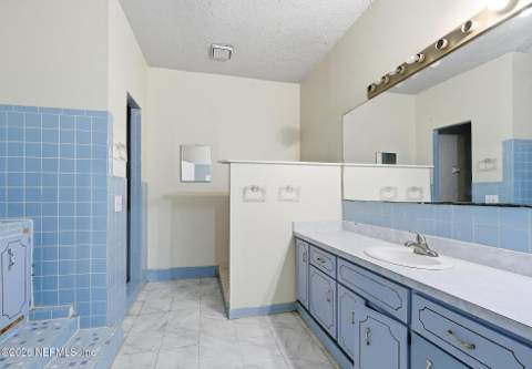 1150 E 16th, Jacksonville FL - photo 6 of 18