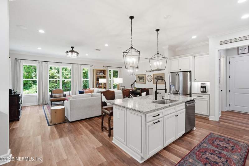 4 bedroom Single Family Residence at 8621 Mabel Drive, Old Still, Jacksonville — photo 3