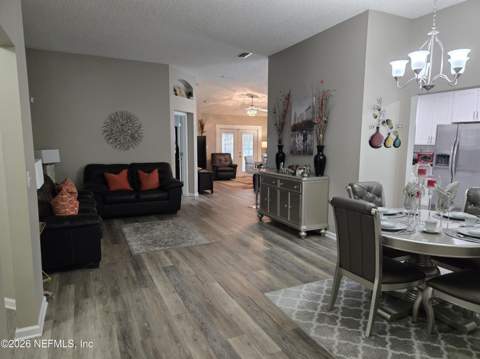 2531 Carson Oaks Drive, Jacksonville FL - photo 11 of 60