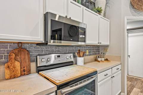 10383 Meadow Point Drive, Jacksonville FL - photo 19 of 75